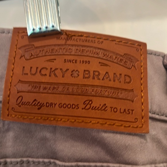 Lucky Brand Athletic Straight Jeans 40x30 gray some wear and tear in pictures - Picture 5 of 6